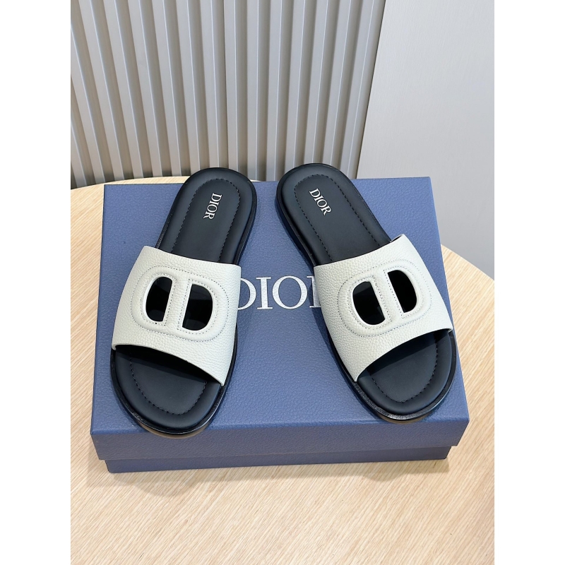 ch**an D*or slippers
